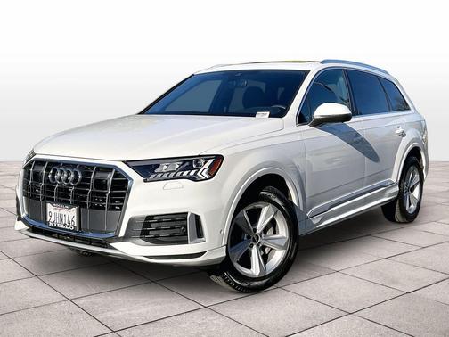 2023 Audi Q7 45 Premium Plus