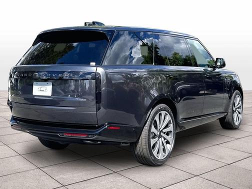 GREY 2026 Land Rover Range Rover P400 SE 7 Seat