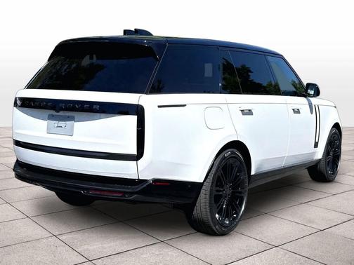 WHITE 2026 Land Rover Range Rover P400 SE 7 Seat