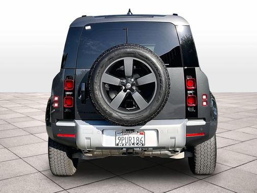 Carpathian Grey Premium Metallic 2025 Land Rover Defender 110 P300