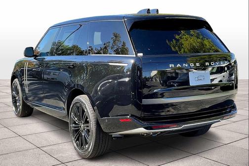 2025 Land Rover Range Rover P530 SE 7 Seat