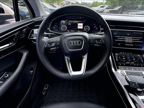 Vicuna Beige Metallic 2022 Audi Q7 55 Premium