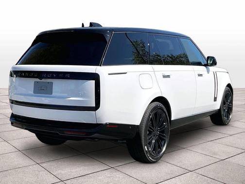 OSTUNI 2026 Land Rover Range Rover P400 SE 7 Seat