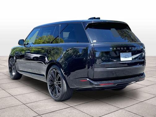 BLACK 2026 Land Rover Range Rover P400 SE 7 Seat