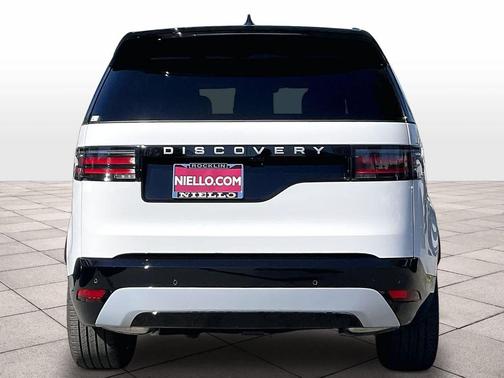 Fuji White 2026 Land Rover Discovery Gemini Edition