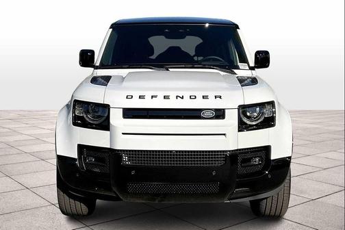 2025 Land Rover Defender 110 V8