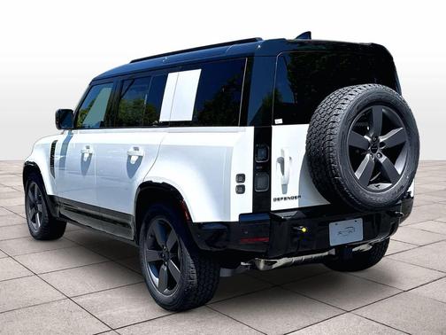 Fuji White 2026 Land Rover Defender P400 X-Dynamic SE