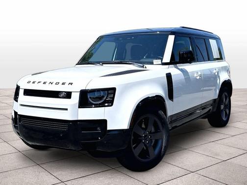 Fuji White 2026 Land Rover Defender P400 X-Dynamic SE