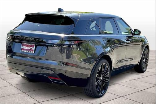 2026 Land Rover Range Rover Velar P250 SE R-Dynamic