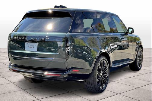 2025 Land Rover Range Rover P400 SE