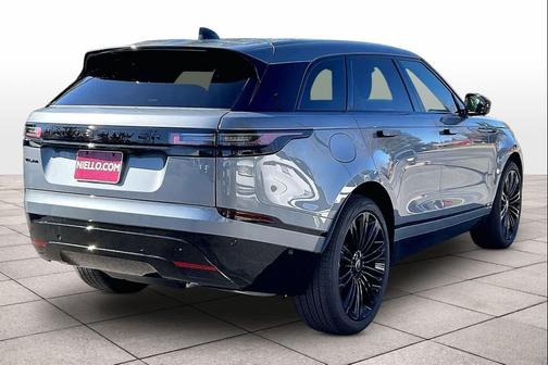 2026 Land Rover Range Rover Velar P250 SE R-Dynamic