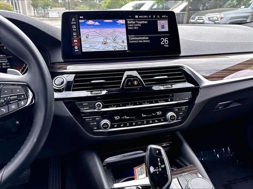 Mineral White Metallic 2021 BMW 540 540i