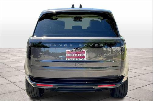 2025 Land Rover Range Rover P550e SE