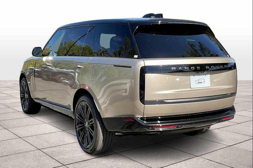 2025 Land Rover Range Rover P400 SE 7 Seat