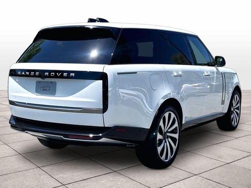 WHITE 2026 Land Rover Range Rover P400 SE