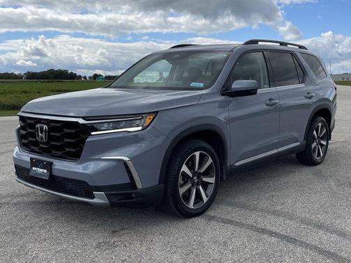 2023 Honda Pilot Touring 8-Passenger