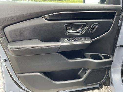 2023 Honda Pilot Touring 8-Passenger