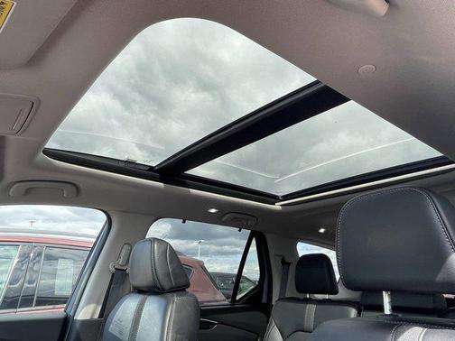 2023 Honda Pilot Touring 8-Passenger