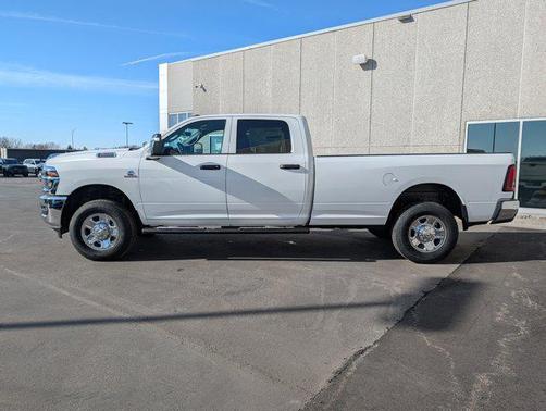 2026 RAM 3500 Tradesman Crew Cab 4x4 8' Box