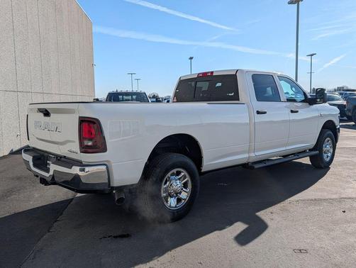 2026 RAM 3500 Tradesman Crew Cab 4x4 8' Box