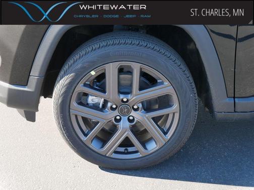 Diamond Black Crystal Pearlcoat 2026 Jeep Compass Limited