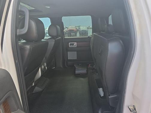 White Platinum Clearcoat Metallic 2014 Ford F-150 Lariat