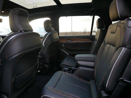 2025 Jeep Grand Cherokee L Summit Reserve