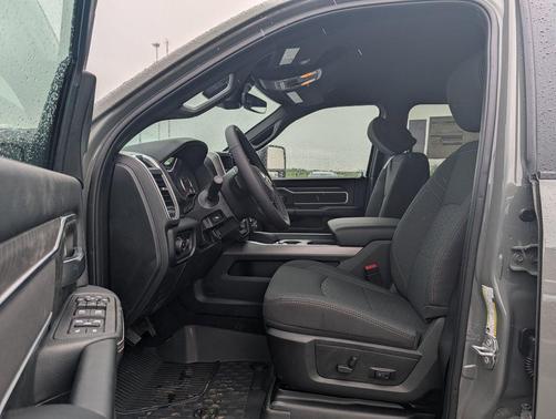 Ceramic Gray Clearcoat 2026 RAM 3500 Big Horn Crew Cab 4x4 6'4' Box