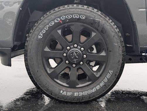 Ceramic Gray Clearcoat 2026 RAM 3500 Big Horn Crew Cab 4x4 6'4' Box