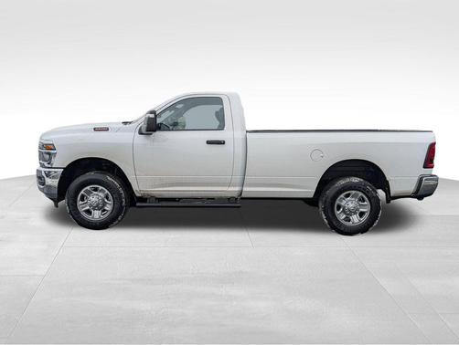 Bright White Clearcoat 2026 RAM 3500 Tradesman Regular Cab 4x4 8' Box