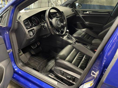 2017 Volkswagen Golf R 2.0T DSG
