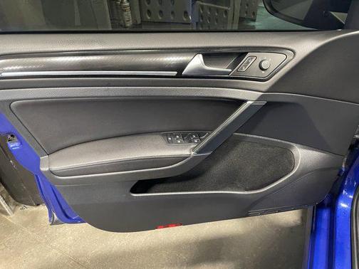 2017 Volkswagen Golf R 2.0T DSG