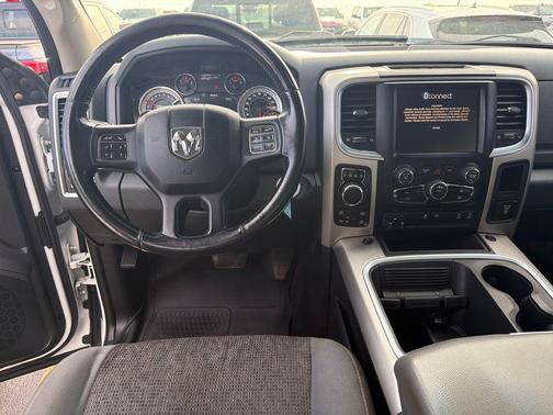 Bright White Clearcoat 2016 RAM 1500 Big Horn