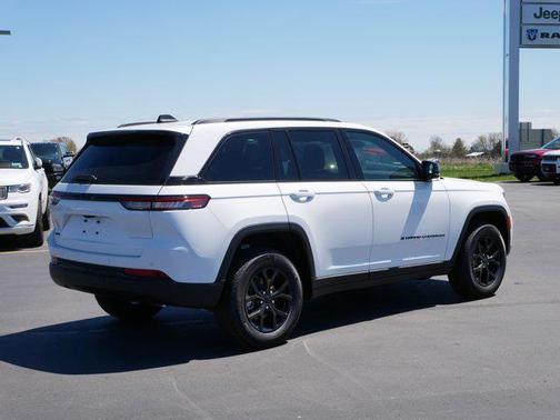 2025 Jeep Grand Cherokee Altitude