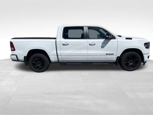 Bright White Clearcoat 2021 RAM 1500 Big Horn/Lone Star
