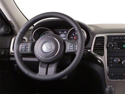 Bright White Clearcoat 2013 Jeep Grand Cherokee Laredo