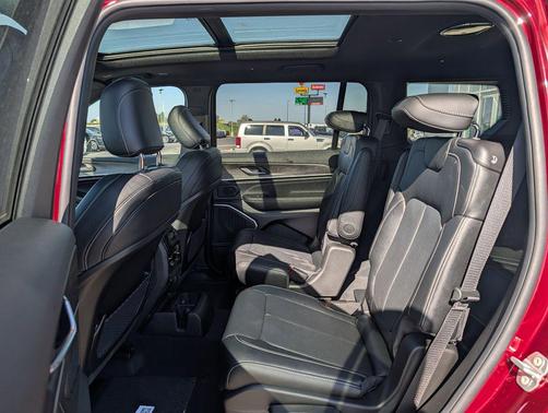 Velvet Red Pearlcoat 2026 Jeep Grand Cherokee L Limited