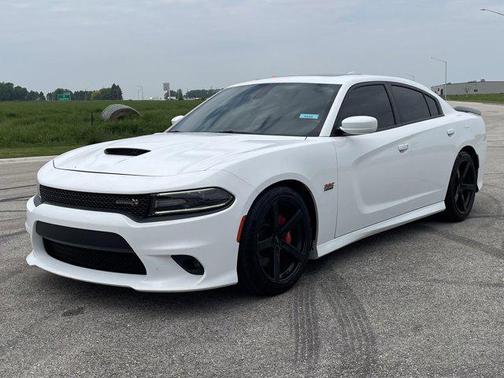 2016 Dodge Charger R/T Scat Pack