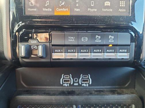 2025 RAM 3500 Big Horn Regular Cab 4x4 8' Box