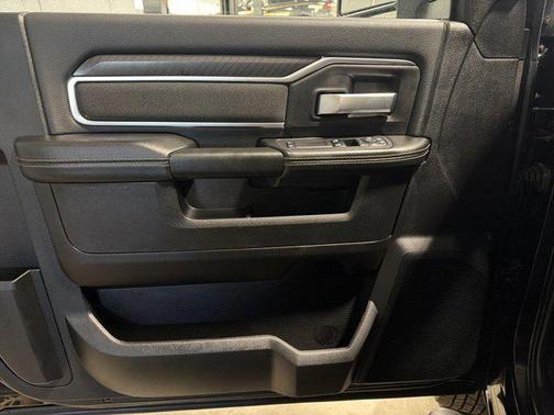 2025 RAM 3500 Big Horn Regular Cab 4x4 8' Box