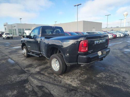 2025 RAM 3500 Big Horn Regular Cab 4x4 8' Box