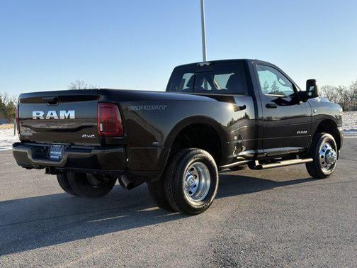 2025 RAM 3500 Big Horn Regular Cab 4x4 8' Box