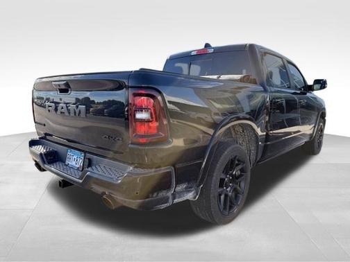 Diamond Black Crystal Pearlcoat 2025 RAM 1500 Laramie