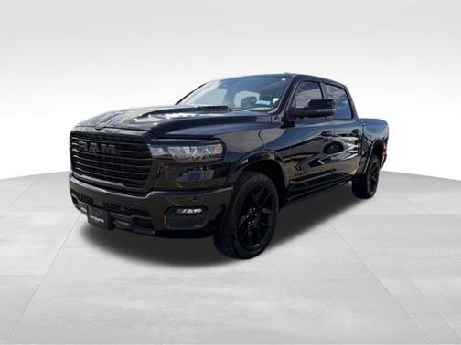 Diamond Black Crystal Pearlcoat 2025 RAM 1500 Laramie