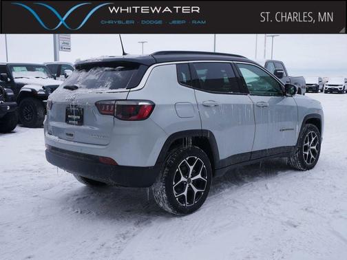 Silver Zynith Metallic Clearcoat 2026 Jeep Compass Limited