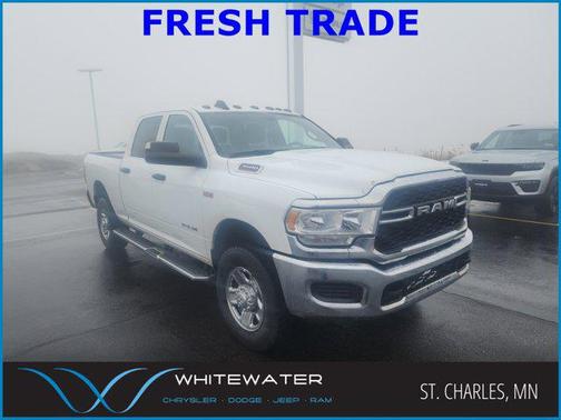 2022 RAM 3500 Tradesman Crew Cab 4x4 6'4' Box