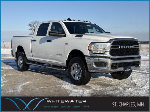 2022 RAM 3500 Tradesman Crew Cab 4x4 6'4' Box