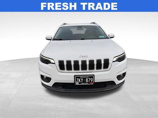 Bright White Clearcoat 2019 Jeep Cherokee Latitude