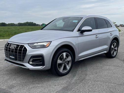 2022 Audi Q5 40 Premium Plus