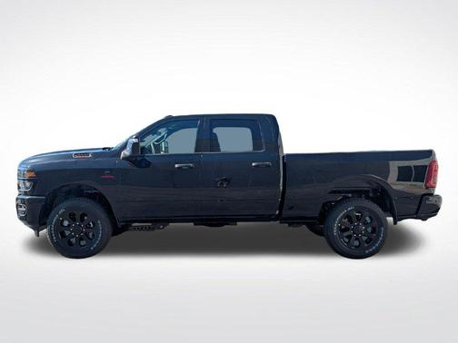 Diamond Black Crystal Pearlcoat 2026 RAM 2500 Big Horn Crew Cab 4x4 6'4' Box